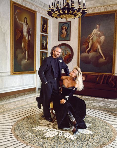 antonio versace e modella americana|gianni versace designer.